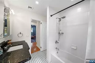 1 Hazley Ct, Rochelle Park Township, NJ 07662 - Photo 23