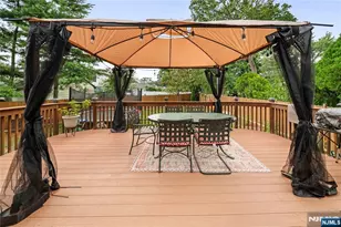 1 Hazley Ct, Rochelle Park Township, NJ 07662 - Photo 17