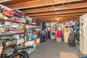 21 Carrol St, Fairfield, NJ 07004 - Photo 25