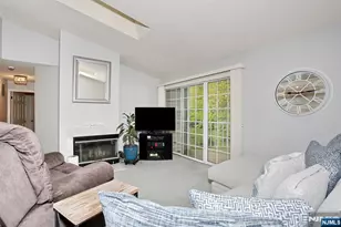 1093 Ash Dr, Mahwah, NJ 07430 - Photo 17
