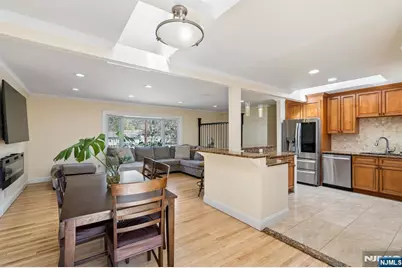 115 Birchwood Terrace, Wayne, NJ 07470 - Photo 11