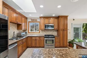 115 Birchwood Terrace, Wayne, NJ 07470 - Photo 15