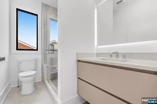 25 Garden Pl A, Edgewater, NJ 07020 - Photo 23