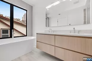25 Garden Pl A, Edgewater, NJ 07020 - Photo 19