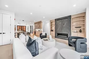 25 Garden Pl A, Edgewater, NJ 07020 - Photo 3