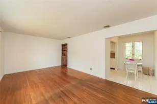 10 Laurel Pl, Caldwell, NJ 07006 - Photo 11