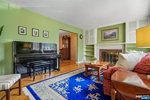 321 Kenilworth Rd, Ridgewood, NJ 07450 - Photo 3