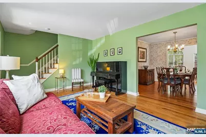 321 Kenilworth Road, Ridgewood, NJ 07450 - Photo 7