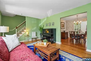321 Kenilworth Rd, Ridgewood, NJ 07450 - Photo 7