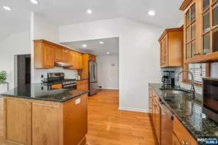 321 Kenilworth Rd, Ridgewood, NJ 07450 - Photo 21
