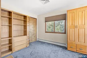 70 Harrison Ln, Bloomingdale, NJ 07403 - Photo 25