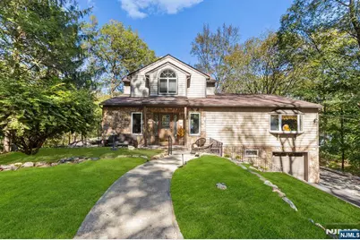 70 Harrison Lane, Bloomingdale, NJ 07403 - Photo 9