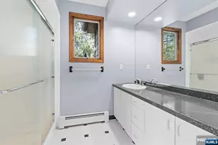 70 Harrison Ln, Bloomingdale, NJ 07403 - Photo 23