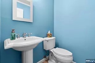 342 Pond Ct 9C, Washington Township, NJ 07676 - Photo 7