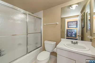 300 Main Street 704 #704, Little Falls Township, NJ 07424 - Photo 15