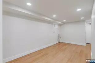 150 Hansbury Ave, Newark, NJ 07112 - Photo 13