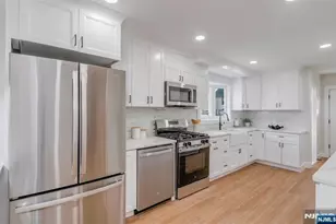 150 Hansbury Ave, Newark, NJ 07112 - Photo 7