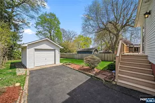 77 Oakdene Ave, Teaneck Township, NJ 07666 - Photo 29