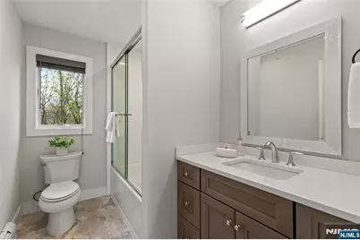 519 Walnut Street, Fort Lee, NJ 07024 - Photo 23