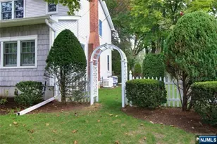 314 Knickerbocker Rd, Tenafly, NJ 07670 - Photo 3