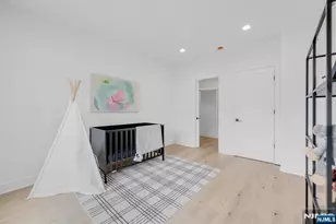 18 Feldman Ct, Paramus, NJ 07652 - Photo 35