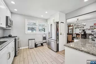 676 Rutgers Pl, Paramus, NJ 07652 - Photo 9