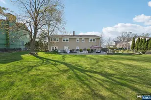 676 Rutgers Pl, Paramus, NJ 07652 - Photo 29