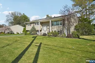 676 Rutgers Pl, Paramus, NJ 07652 - Photo 1