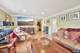 676 Rutgers Pl, Paramus, NJ 07652 - Photo 21