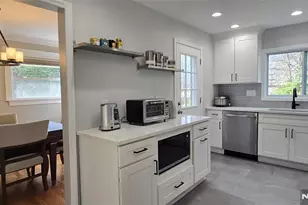 446 Maple Hill Dr, Hackensack, NJ 07601 - Photo 9