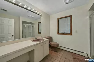 44 W Midland Ave, Paramus, NJ 07652 - Photo 19