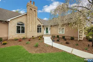 2 Crocker Mansion Dr, Mahwah, NJ 07430 - Photo 5