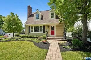 428 Fairfield Ave, Ridgewood, NJ 07450 - Photo 3