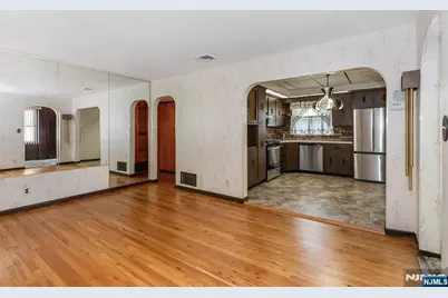 17 Obal Avenue, Elmwood Park, NJ 07407 - Photo 3