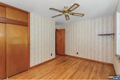 17 Obal Avenue, Elmwood Park, NJ 07407 - Photo 13