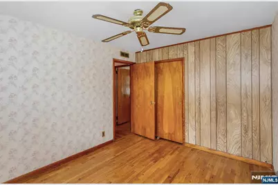 17 Obal Avenue, Elmwood Park, NJ 07407 - Photo 11