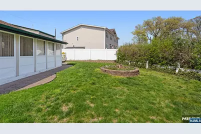 17 Obal Avenue, Elmwood Park, NJ 07407 - Photo 27