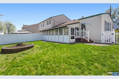 17 Obal Avenue, Elmwood Park, NJ 07407 - Photo 23