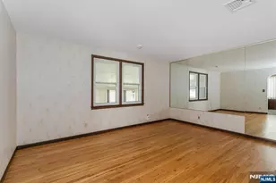 17 Obal Ave, Elmwood Park, NJ 07407 - Photo 5