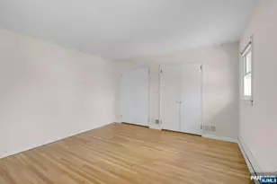 9 Hemlock Dr, Paramus, NJ 07652 - Photo 25