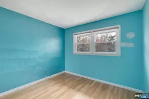9 Hemlock Dr, Paramus, NJ 07652 - Photo 29