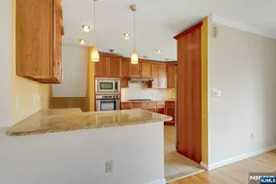 9 Hemlock Dr, Paramus, NJ 07652 - Photo 19