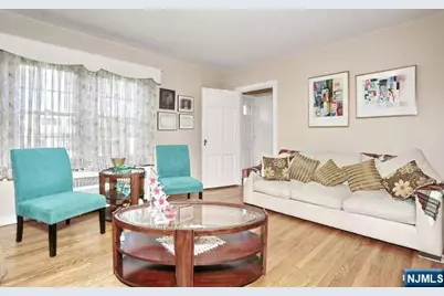 218 Hickory Avenue, Bergenfield, NJ 07621 - Photo 5