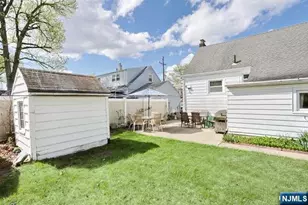 218 Hickory Ave, Bergenfield, NJ 07621 - Photo 33