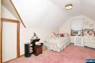 218 Hickory Ave, Bergenfield, NJ 07621 - Photo 27
