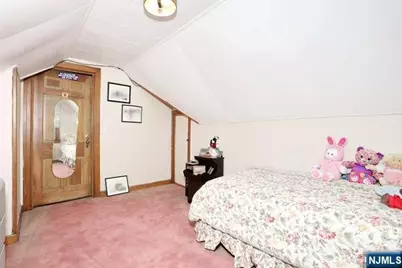 218 Hickory Avenue, Bergenfield, NJ 07621 - Photo 29