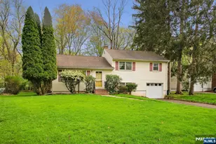 22 Springbrook Rd, Livingston, NJ 07039 - Photo 3