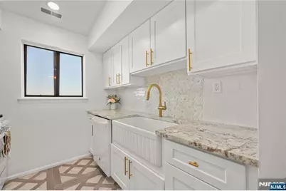 114 Pennington Avenue 20 #20, Passaic, NJ 07055 - Photo 5