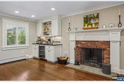 586 Sparrowbush Road, Wyckoff Township, NJ 07481 - Photo 15