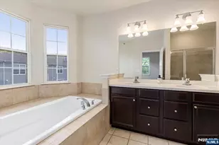 4 Jasmine Ln 1202, Garfield, NJ 07026 - Photo 15